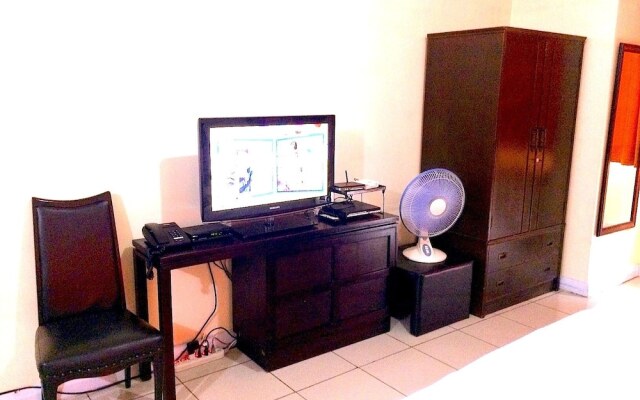 Studio Robinsons Place Manila Rpr1