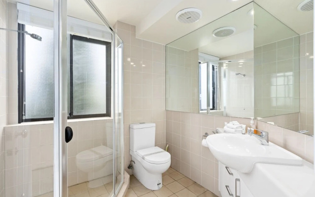 Premiere Apartments -HR Surfers Paradise