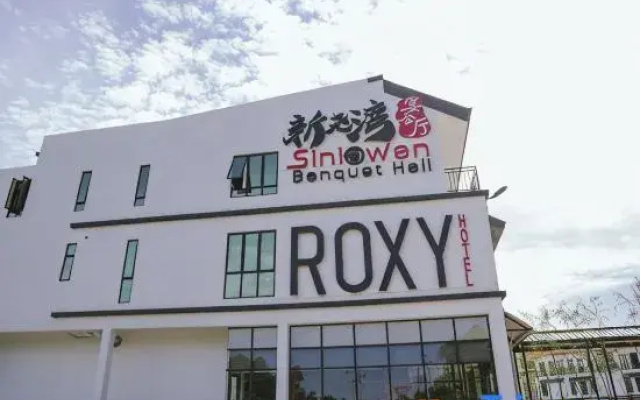 Roxy Hotel Siniawan