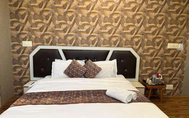 Rozan Jaai Orchard Hotel
