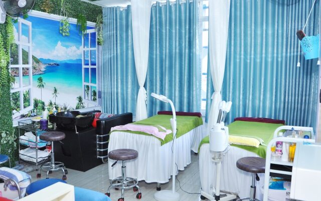Lucky Hotel