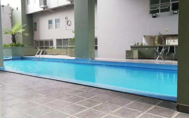 OYO 2396 Apartment Grand Asia Afrika By Prisma