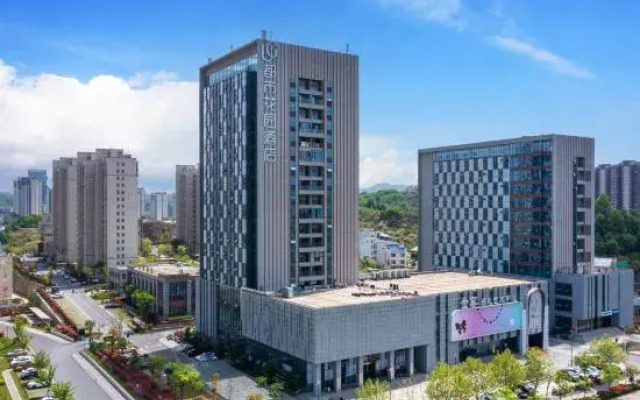 Urban Garden Hotel