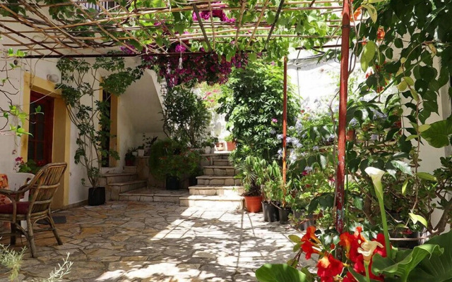 Antigoni Apartments