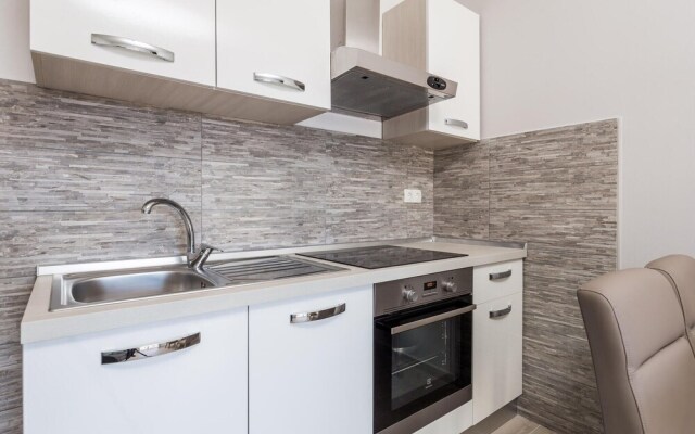 Amazing Apartment in Stara Novalja With 1 Bedrooms and Wifi