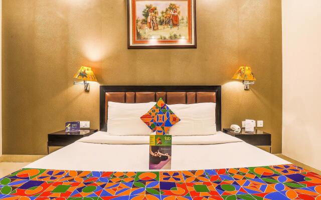 FabExpress Hamlet's Stay