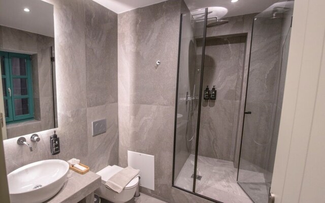 MAKRIS Papigo luxury suites