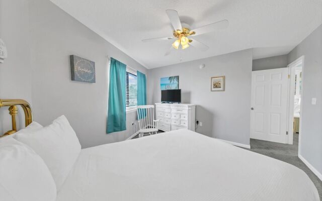 Crystal Village II, Unit 18A