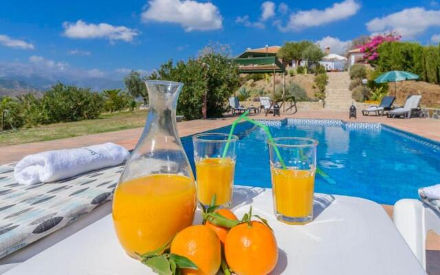 Villa Luz de Luna Guaro by Ruralidays