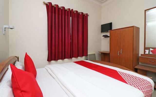 OYO 28130 Hotel Shiva