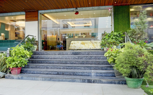 Townhouse Prayagraj Central Bus Terminal Formerly Hotel Four View