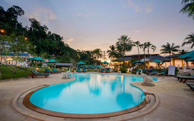 Sunset Khaolak Resort