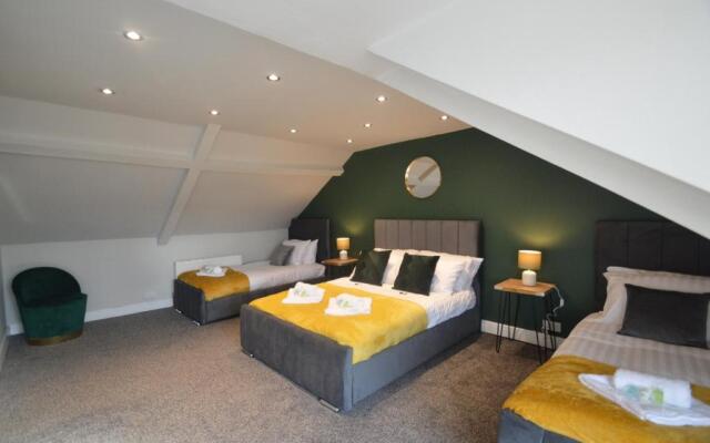 Spacious and Homely 3 Bedroom Flat - SuiteLivin