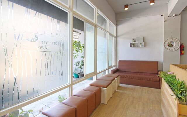 OYO 91531 Dreamstay 2 NearLawang Sewu