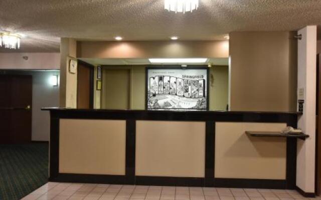 Super 8 Springfield/Battlefield