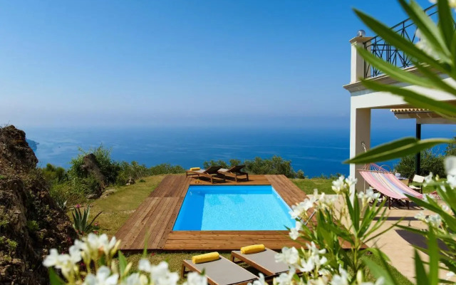 Villa Vardia