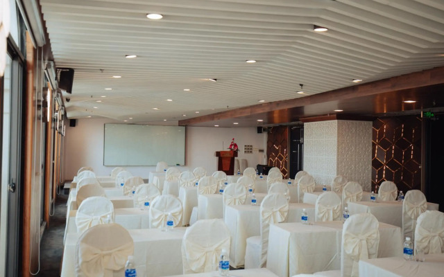 Danaciti Hotel