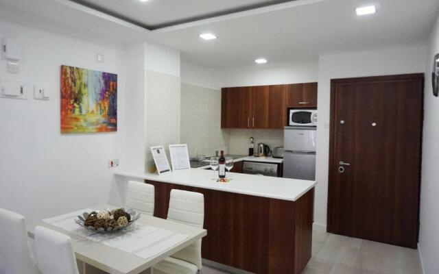 Lazuli Beach & Pool Apartment 501