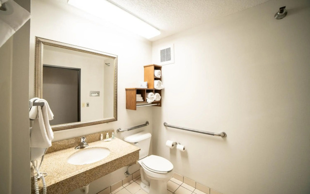 Quality Inn & Suites Watertown near Prairie Lakes Ice Arena