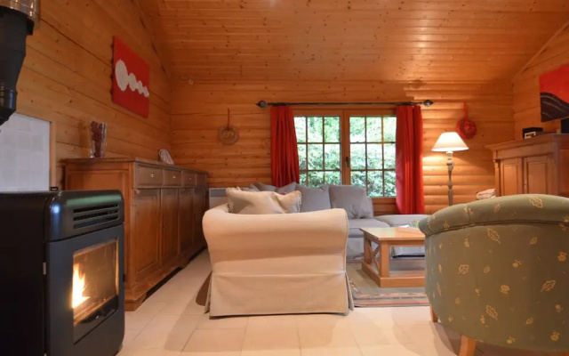 Stavelot Chalet With Garden