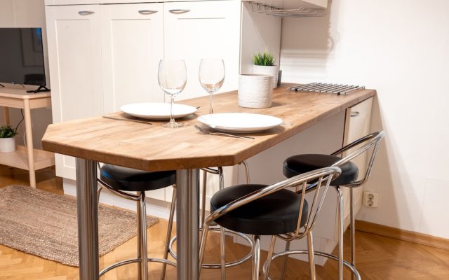 2ndhomes Cozy & Compact Top Floor Studio