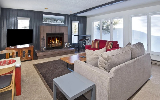 2338 Tahoe Drive