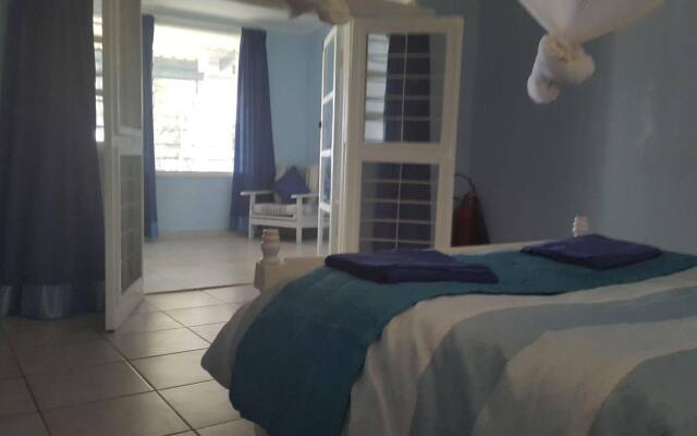 Annies Lodge Cape Maclear