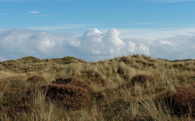 Quaint Apartment in Oosterend Terschelling near Sea