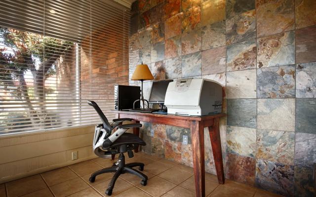 Best Western Village Inn