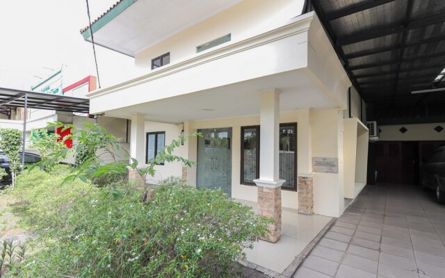 Urbanview Roemah Tebet by RedDoorz