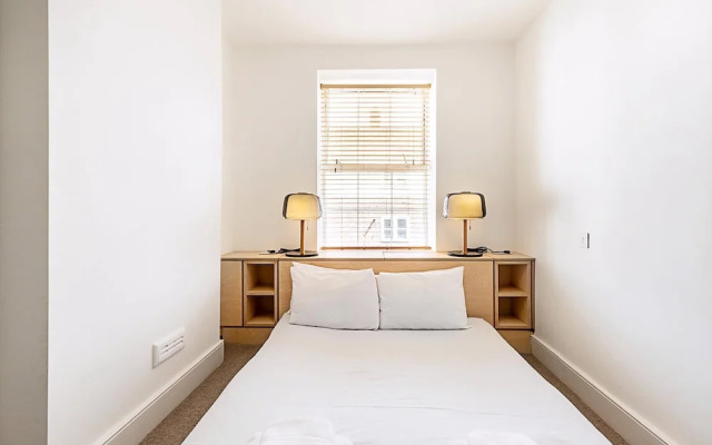 Stylish East London Flat Near Spitalfields Market