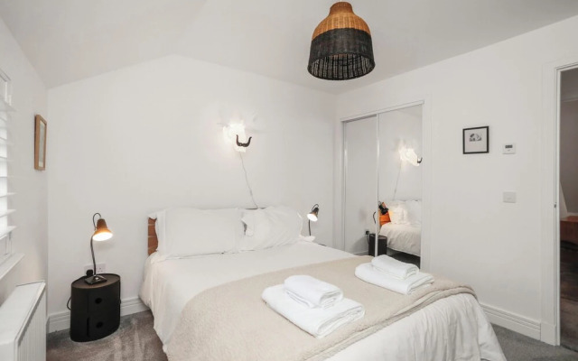 27 Strathtay Lodges