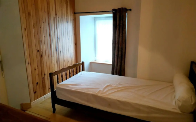 House With 4 Bedrooms in Saint-gènes-champespe, With Wonderful Lake Vi