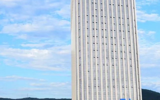 Yujie Junlan Hotel