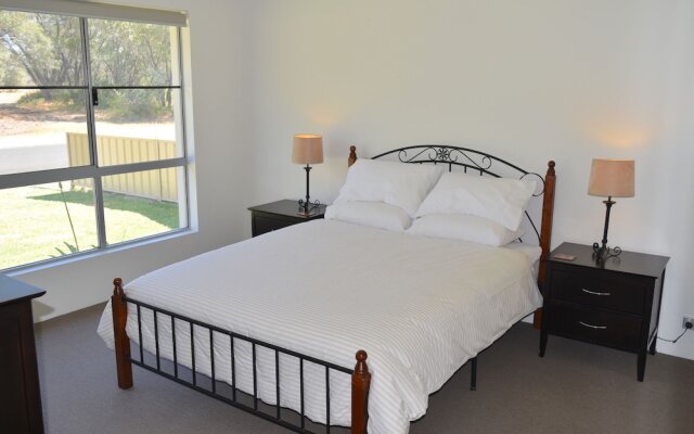 Beachwood House Broadwater