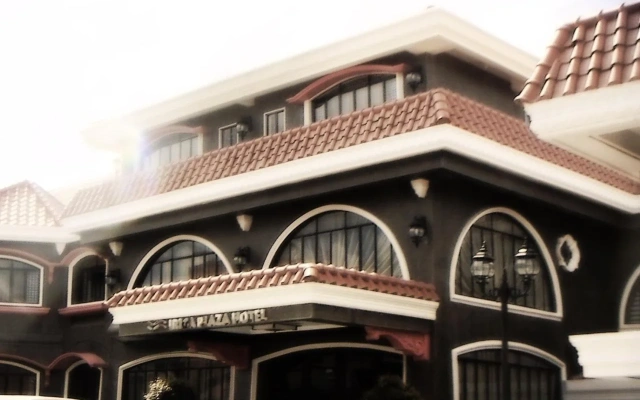 Iriga Plaza Hotel