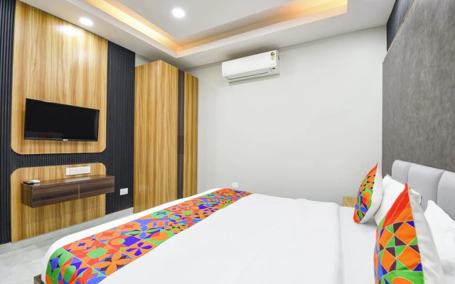 Fabhotel Grand Palazzo I