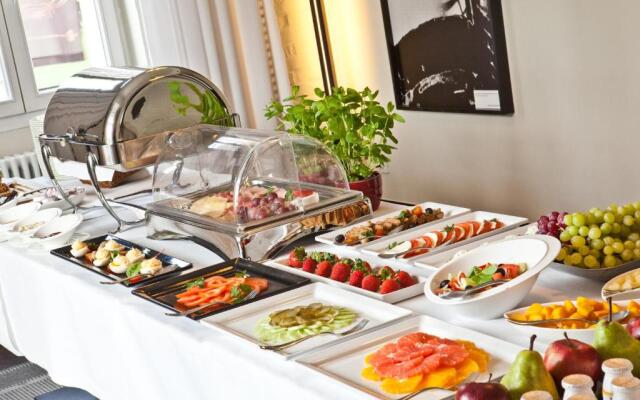 Platinum Residence Boutique Hotel