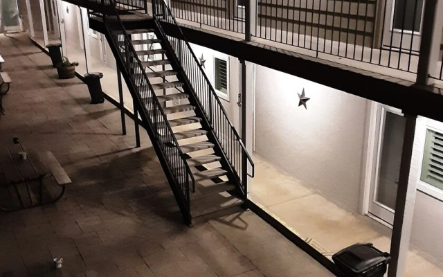 Horseshoe Riverside Lodge