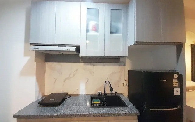 Modern Classic Studio At Mataram City Apartment