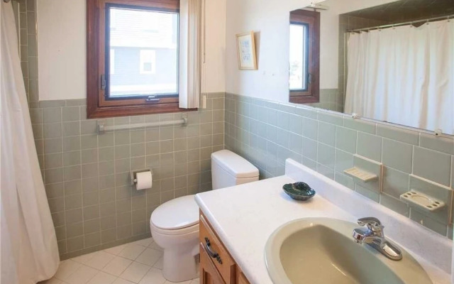 Beach Retreat - 5 Br Home