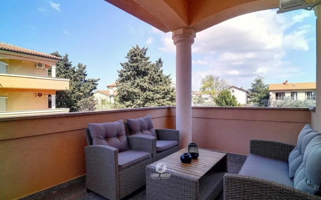 Comfortable Home With Private Covered Balcony