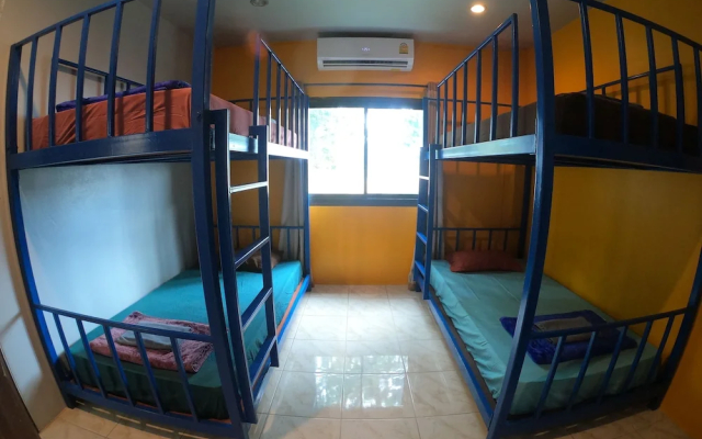SLEEPYHEADHOSTEL