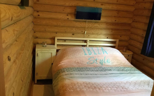 Cottage near Lake & Forest with Garden in Gramsbergen