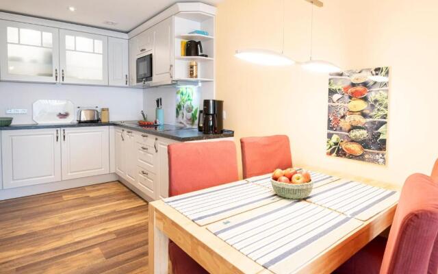 Waldstraße 8 Wohnung 2