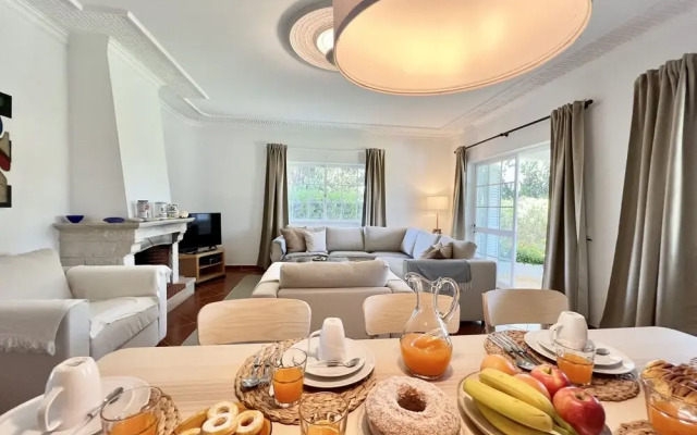 Vilamoura White House Villa by Homing