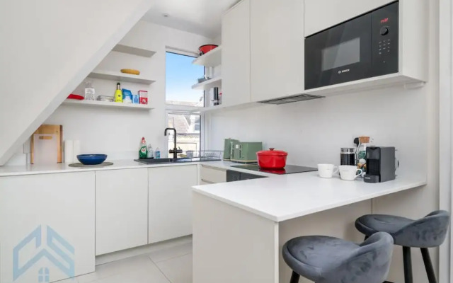 Quirky Unique 2BR Central Location