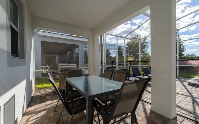 Magical 6BR Villa Pool Themed Room