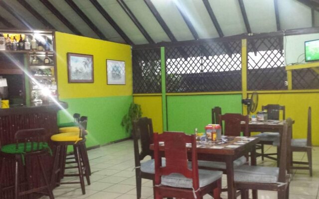 Hotel y Restaurante Yare
