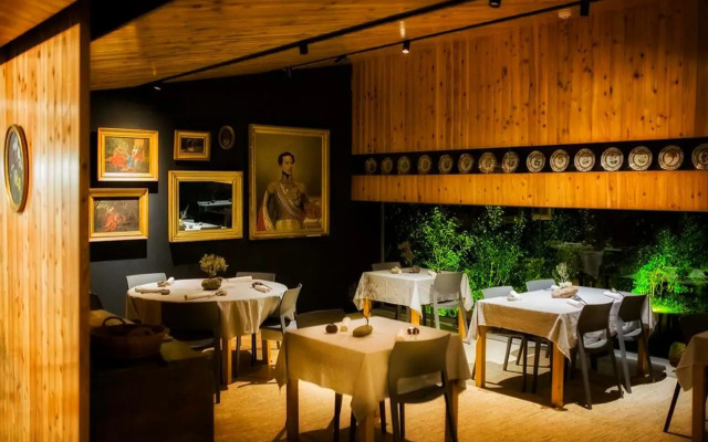 Furnas Lake Forest Living